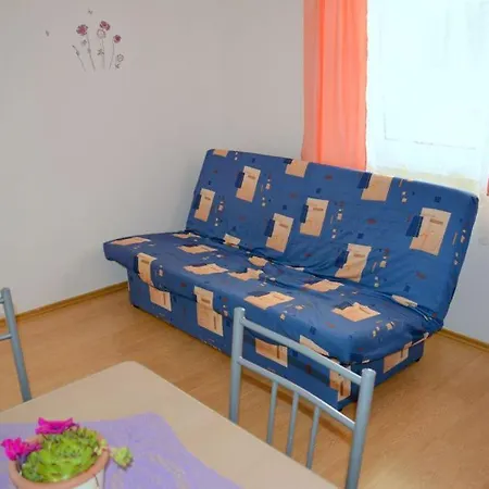 Apartment Ana Lovetovo