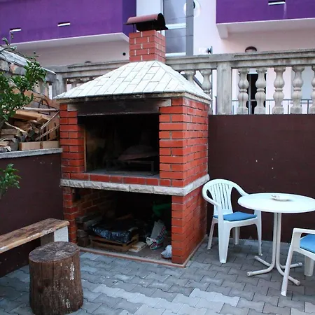 Apartment Ana Lovetovo *